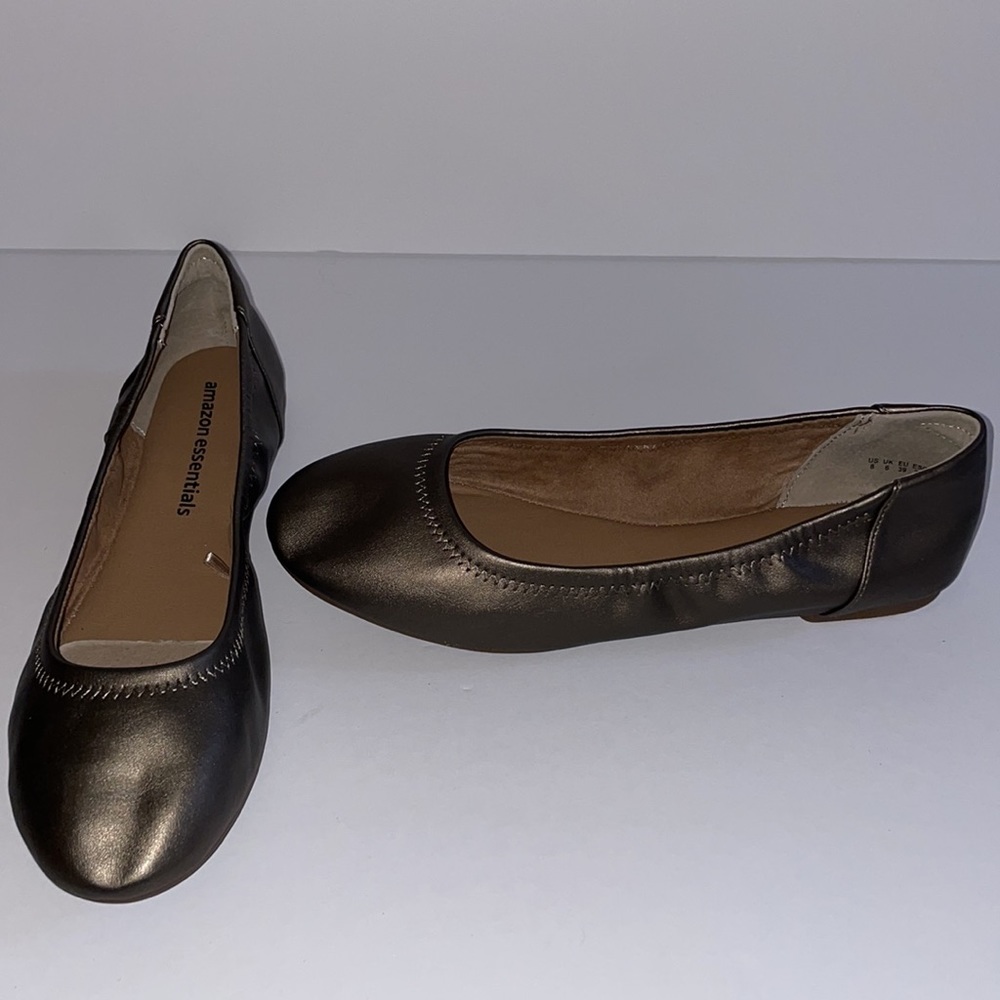 Amazon Essentials Metallic Flats